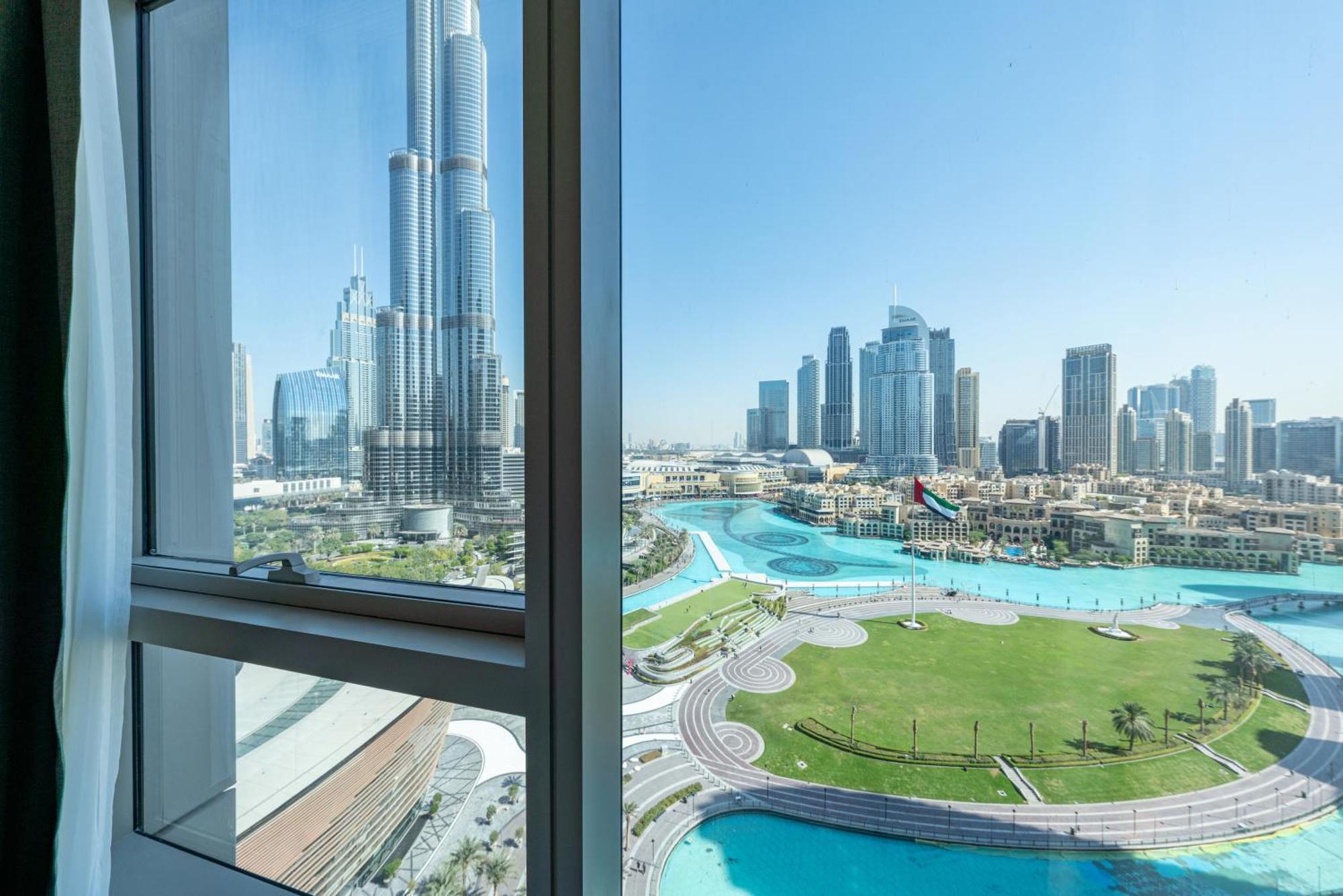 Skyline Majesty - Luxury Living With Full Burj Khalifa & Fountain Views - 1703 Apartment