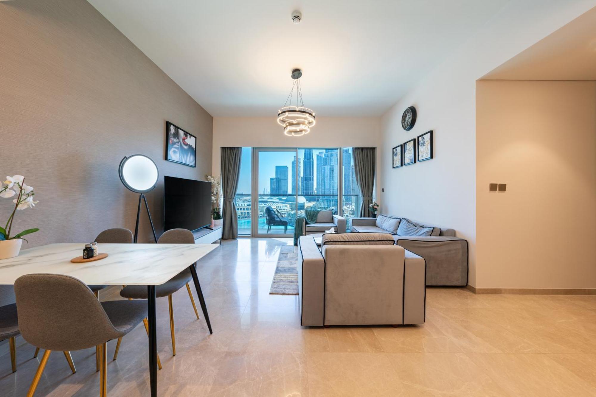 Skyline Majesty - Luxury Living With Full Burj Khalifa & Fountain Views - 1703 * Dubai