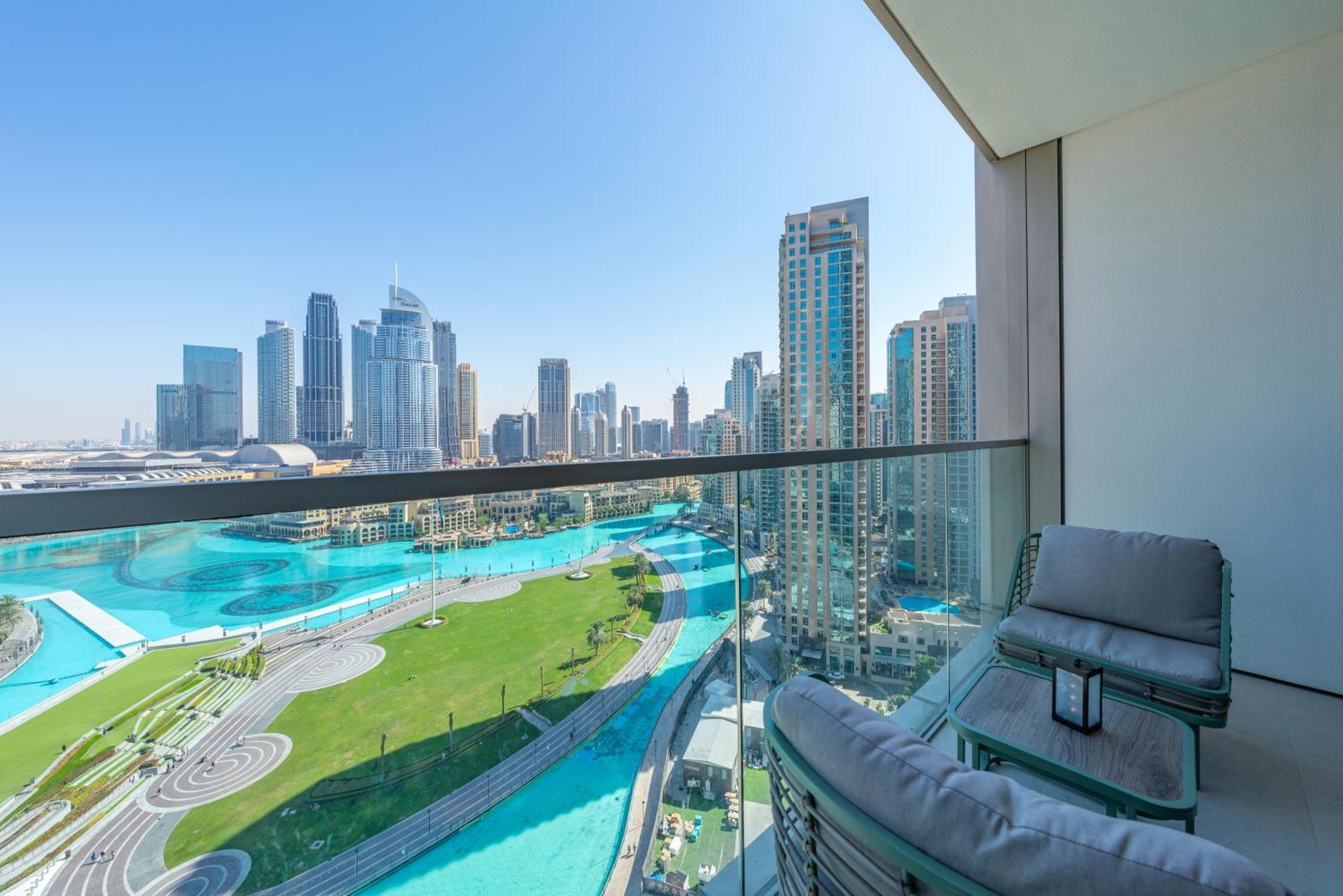 Apartment Skyline Majesty - Luxury Living With Full Burj Khalifa & Fountain Views - 1703