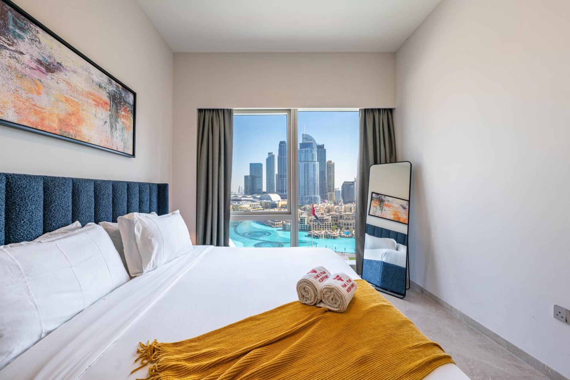 Skyline Majesty - Luxury Living With Full Burj Khalifa & Fountain Views - 1703 Apartment Dubai
